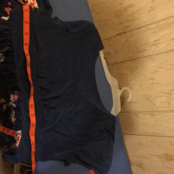 Beautiful Navy Maxie dress with large roses. - Picture 6 of 8